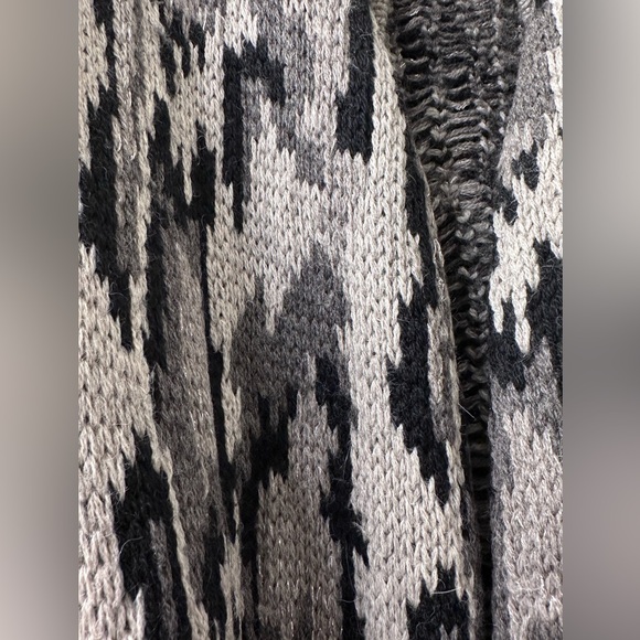 Stella McCartney Classic Chunky Knit Sweater Cardigan - Picture 3 of 10